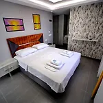 Hotel My 2*