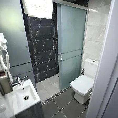 ホテル My クシャダス